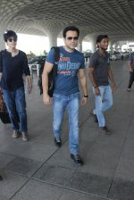 Emraan Hashmi snapped at airport on 20th March 2016